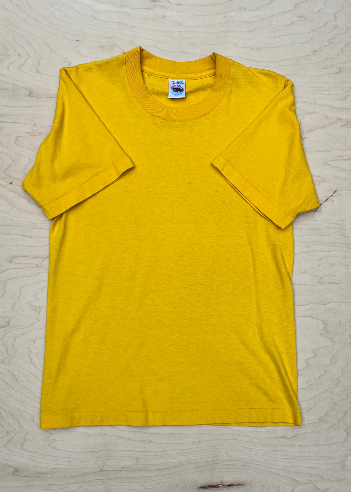 YELLOW FRUIT OF THE LOOM TEE