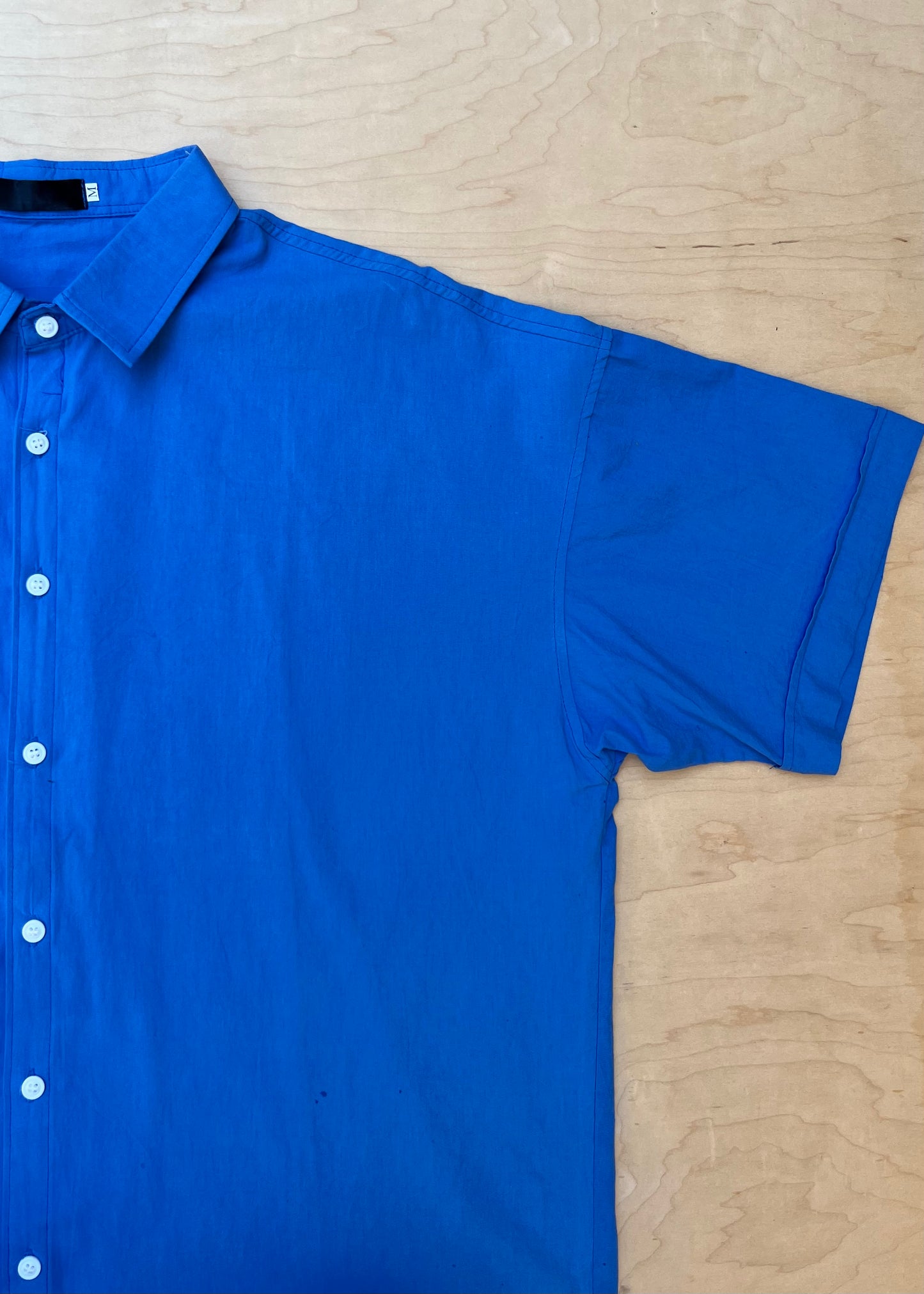 BLUE SHORT SLEEVE BUTTONDOWN
