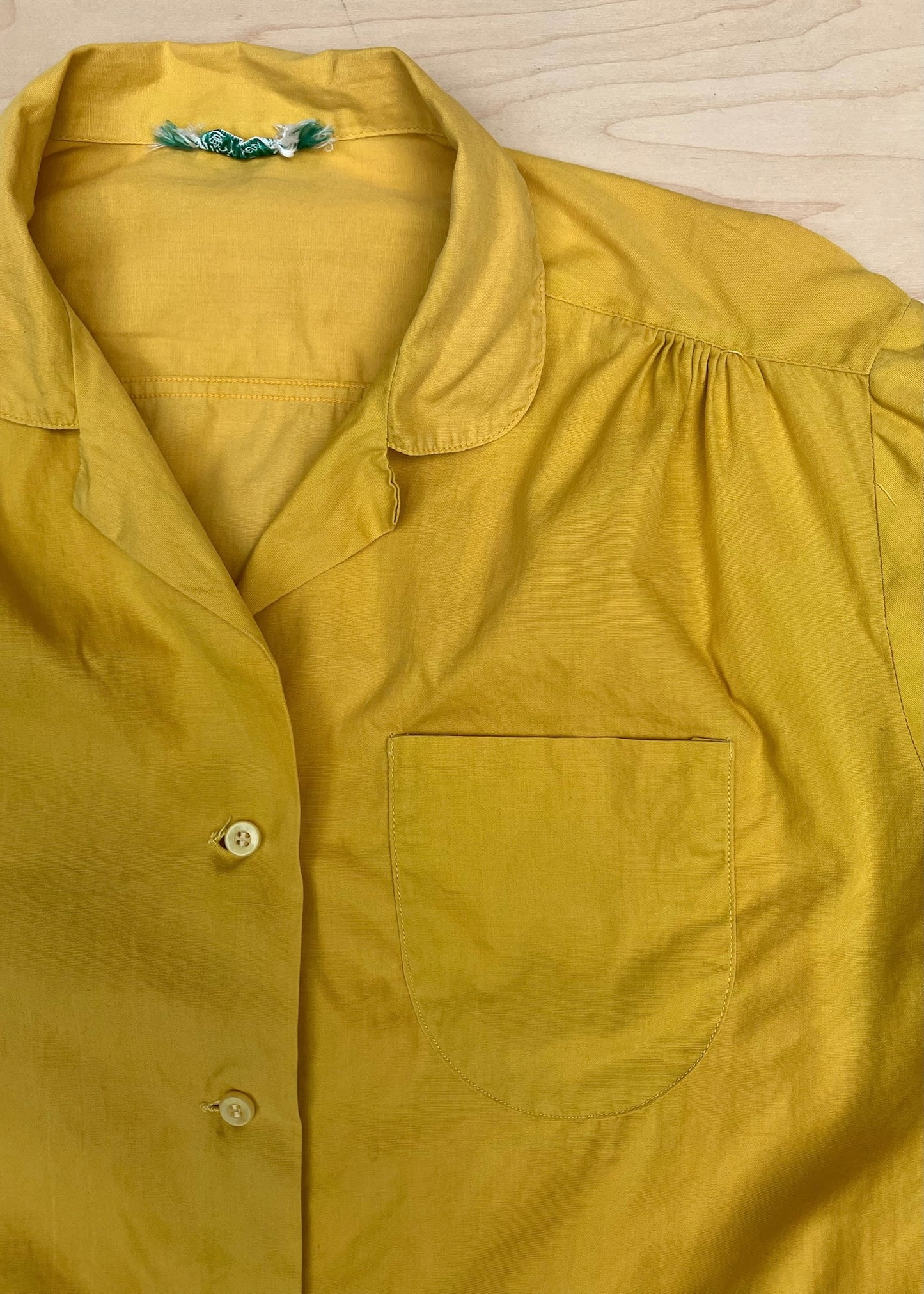 1950s YELLOW COLLARED BUTTONDOWN BLOUSE